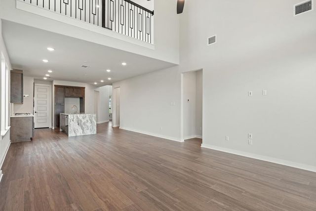 108 Bloomington Loop, Hutto, TX 78634