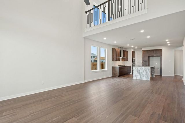 108 Bloomington Loop, Hutto, TX 78634