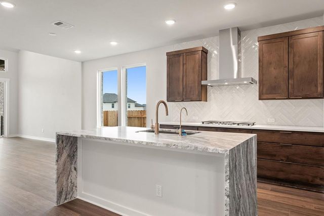 108 Bloomington Loop, Hutto, TX 78634