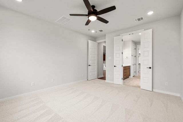 108 Bloomington Loop, Hutto, TX 78634