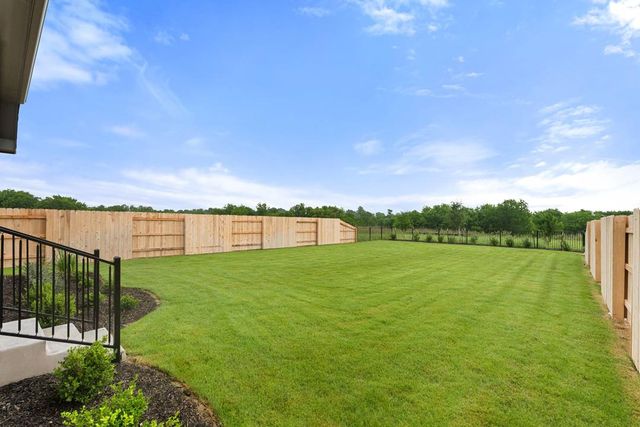 108 Bloomington Loop, Hutto, TX 78634