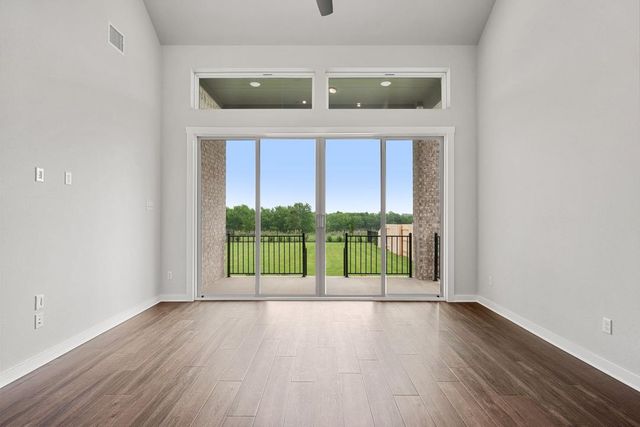 108 Bloomington Loop, Hutto, TX 78634
