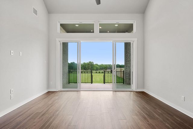 108 Bloomington Loop, Hutto, TX 78634