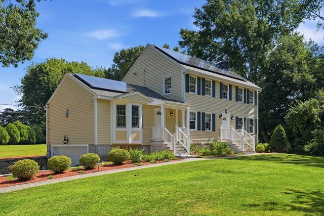 267 Beacon, Andover, MA 01810