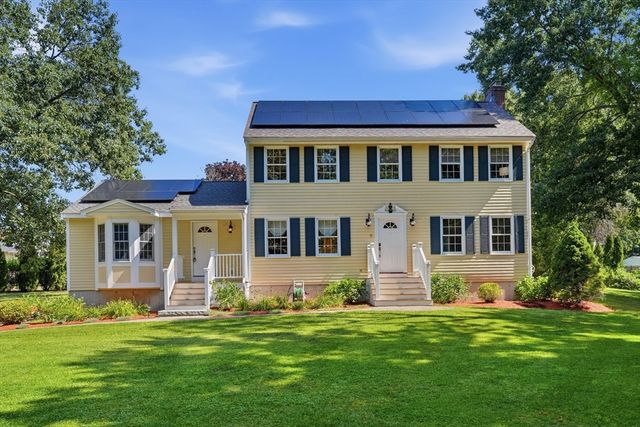 267 Beacon, Andover, MA 01810