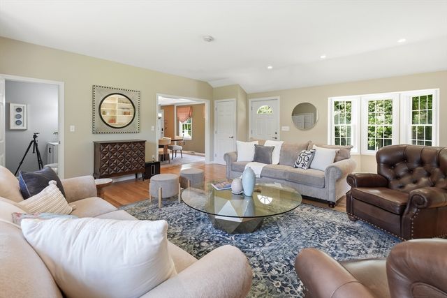 267 Beacon, Andover, MA 01810