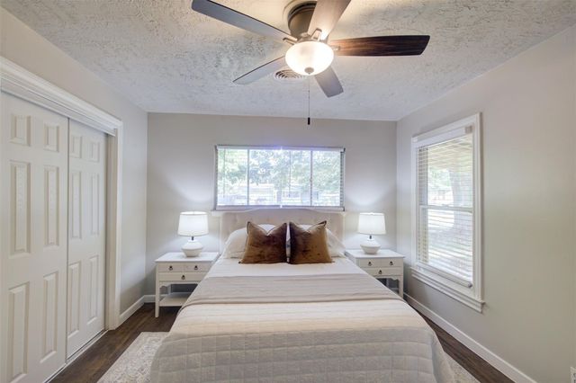 216 Camellia Street, Lake Jackson, TX 77566