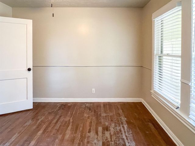 216 Camellia Street, Lake Jackson, TX 77566