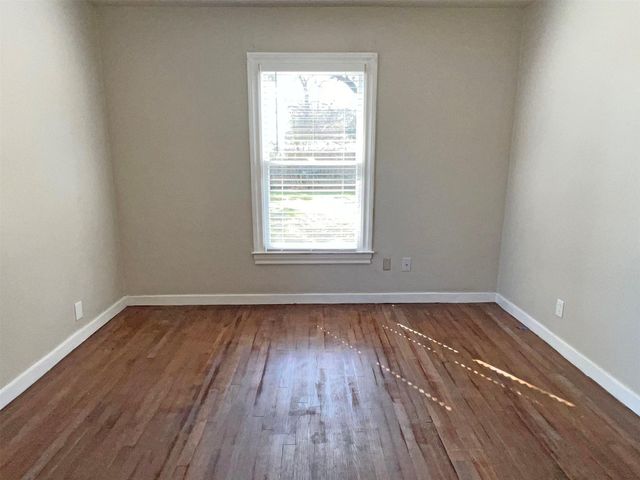 216 Camellia Street, Lake Jackson, TX 77566