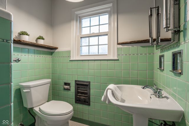 6021 N Meridian Street, Indianapolis, IN 46208