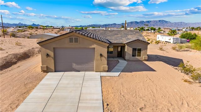4792 Powell Lake Road, Topock, AZ 86436