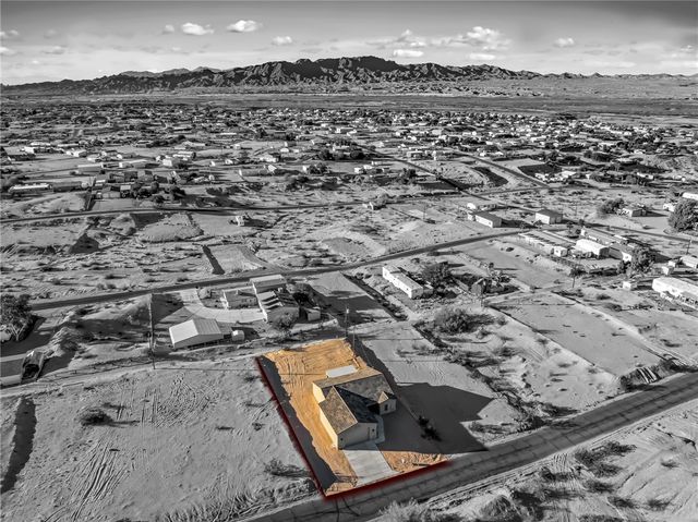 4792 Powell Lake Road, Topock, AZ 86436