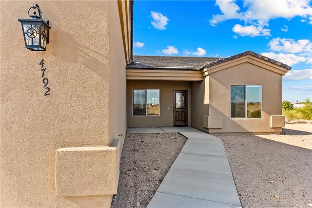 4792 Powell Lake Road, Topock, AZ 86436