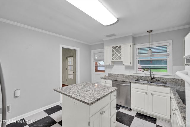 3112 Tremont Dr, Louisville, KY 40205