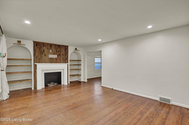 3112 Tremont Dr, Louisville, KY 40205