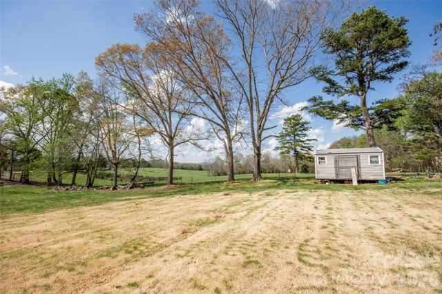 120 Mitch Road, Union Grove, NC 28689