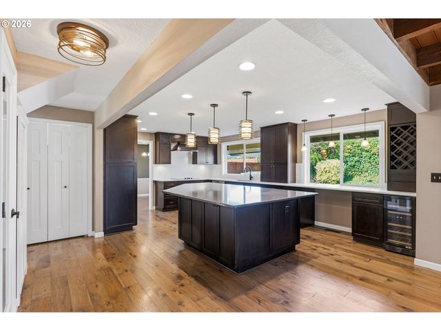 19993 Nw METOLIUS Dr, Portland, OR 97229