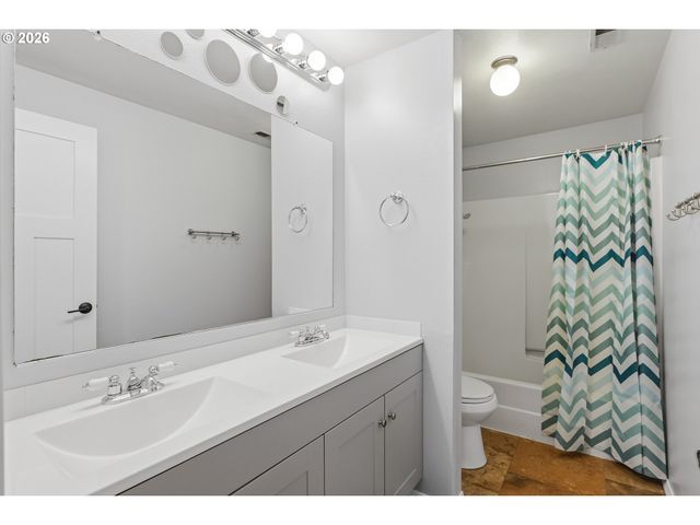 19993 Nw METOLIUS Dr, Portland, OR 97229