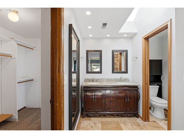 19993 Nw METOLIUS Dr, Portland, OR 97229