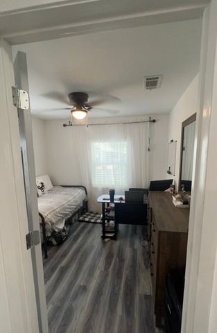 3325 Brantley Street, Dallas, TX 75212