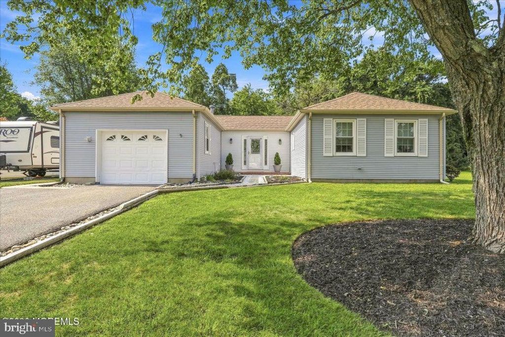 113 DRIFTWOOD LN, Lanoka Harbor, NJ 08734
