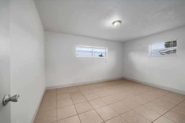 555 Lee Avenue, Satellite Beach, FL 32937