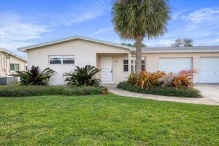 555 Lee Avenue, Satellite Beach, FL 32937