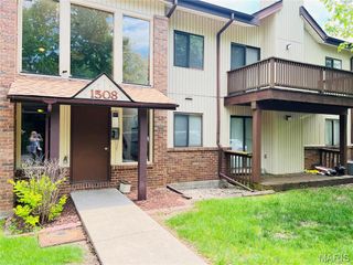 1508 Summer Run Drive 304, Florissant, MO 63033