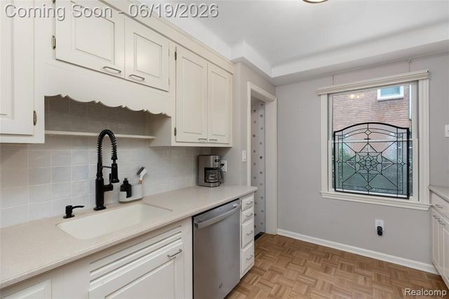 1113 Fernwood Road, Royal Oak, MI 48067