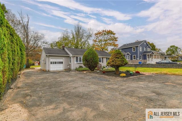 385 Metlars Lane, Piscataway, NJ 08854