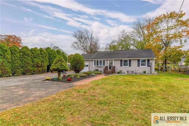 385 Metlars Lane, Piscataway, NJ 08854