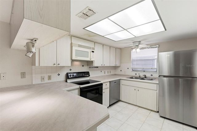 4101 PASSPORT LANE 203, New Port Richey, FL 34653