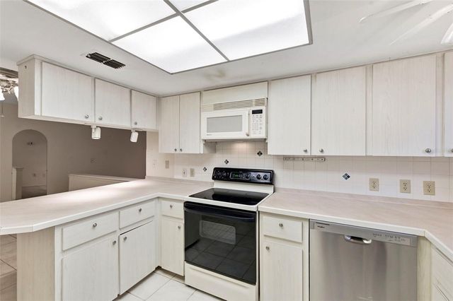 4101 PASSPORT LANE 203, New Port Richey, FL 34653