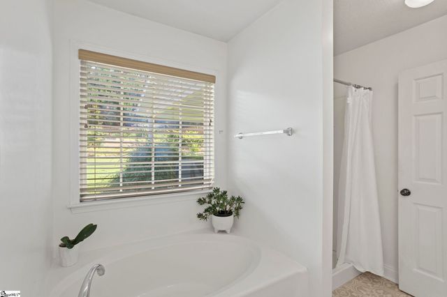 52 Sacha Lane, Travelers Rest, SC 29690