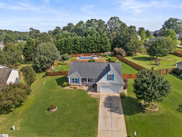 52 Sacha Lane, Travelers Rest, SC 29690