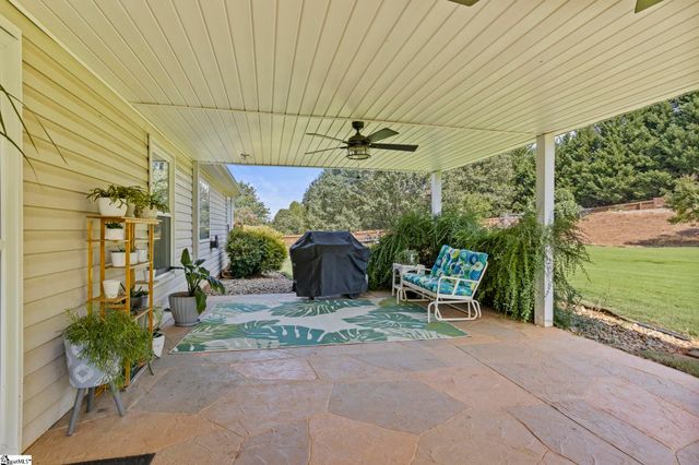 52 Sacha Lane, Travelers Rest, SC 29690