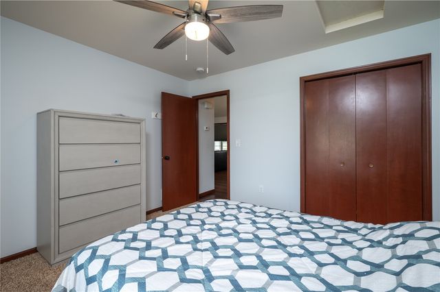 1308 Deer Run NE, Cedar Rapids, IA 52402