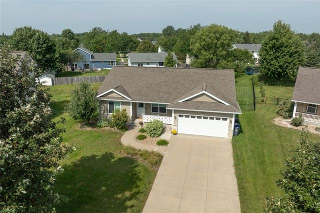 1308 Deer Run NE, Cedar Rapids, IA 52402