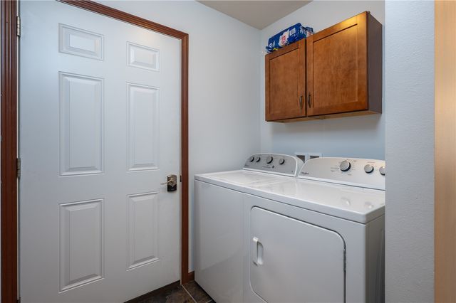 1308 Deer Run NE, Cedar Rapids, IA 52402