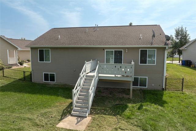 1308 Deer Run NE, Cedar Rapids, IA 52402