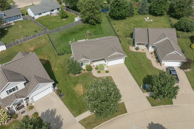 1308 Deer Run NE, Cedar Rapids, IA 52402