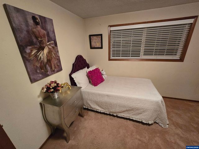 1104 29th Av SW, Albany, OR 97321