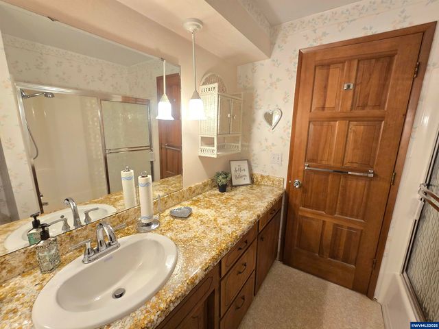 1104 29th Av SW, Albany, OR 97321