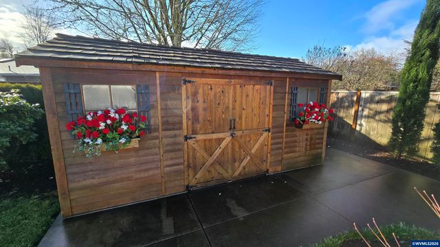 1104 29th Av SW, Albany, OR 97321