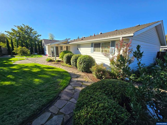 1104 29th Av SW, Albany, OR 97321