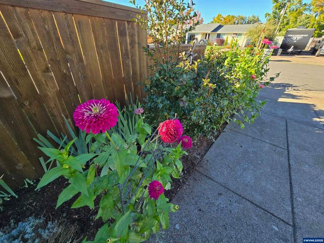 1104 29th Av SW, Albany, OR 97321