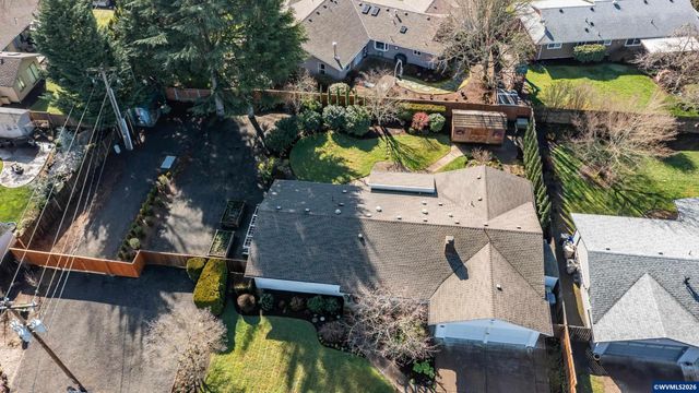 1104 29th Av SW, Albany, OR 97321