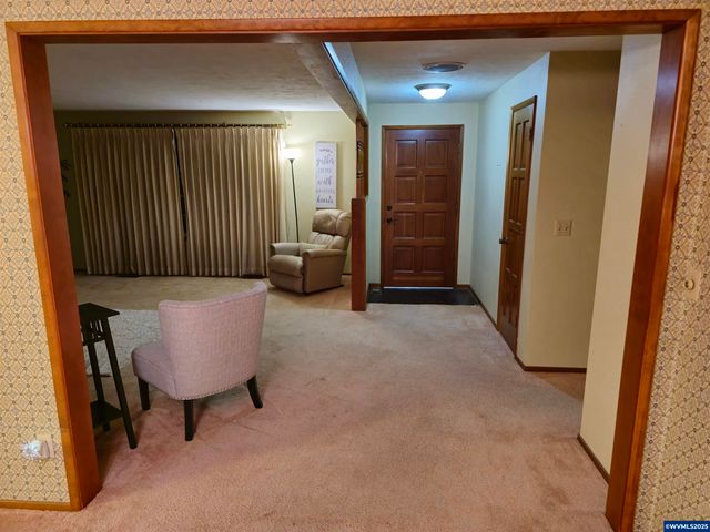 1104 29th Av SW, Albany, OR 97321