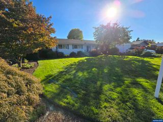 1104 29th Av SW, Albany, OR 97321