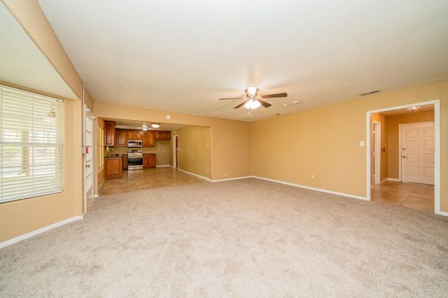 2705 N Fourth St, Longview, TX 75605